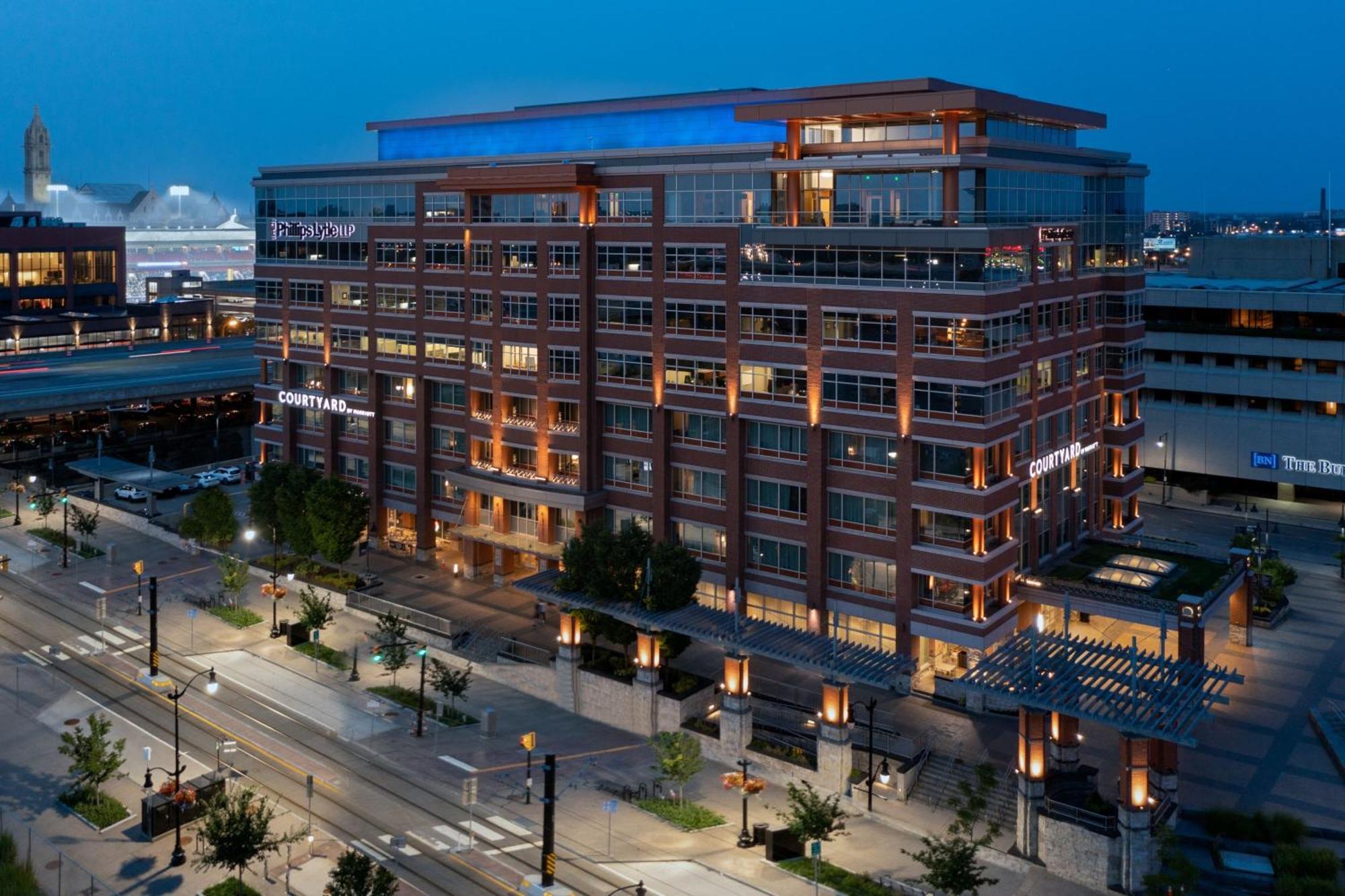 Courtyard By Marriott Buffalo Downtown/Canalside Hotel Exterior photo